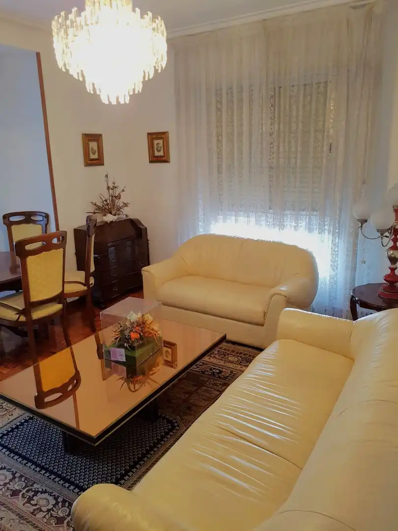 Wohnzimmer von Wohnung zum Verkauf in  Logroño mit Klimaanlage, Heizung und Parkett