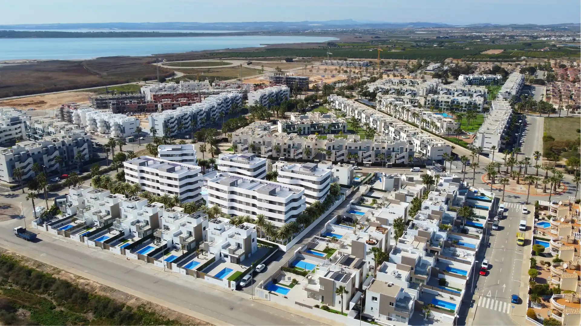 Penthouse with pool for sale in Avinguda el Fenoll