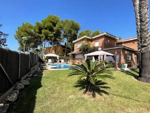 Exterior view of Detached homes for sale in Tarragona  with Heating, Terrace and Storage room