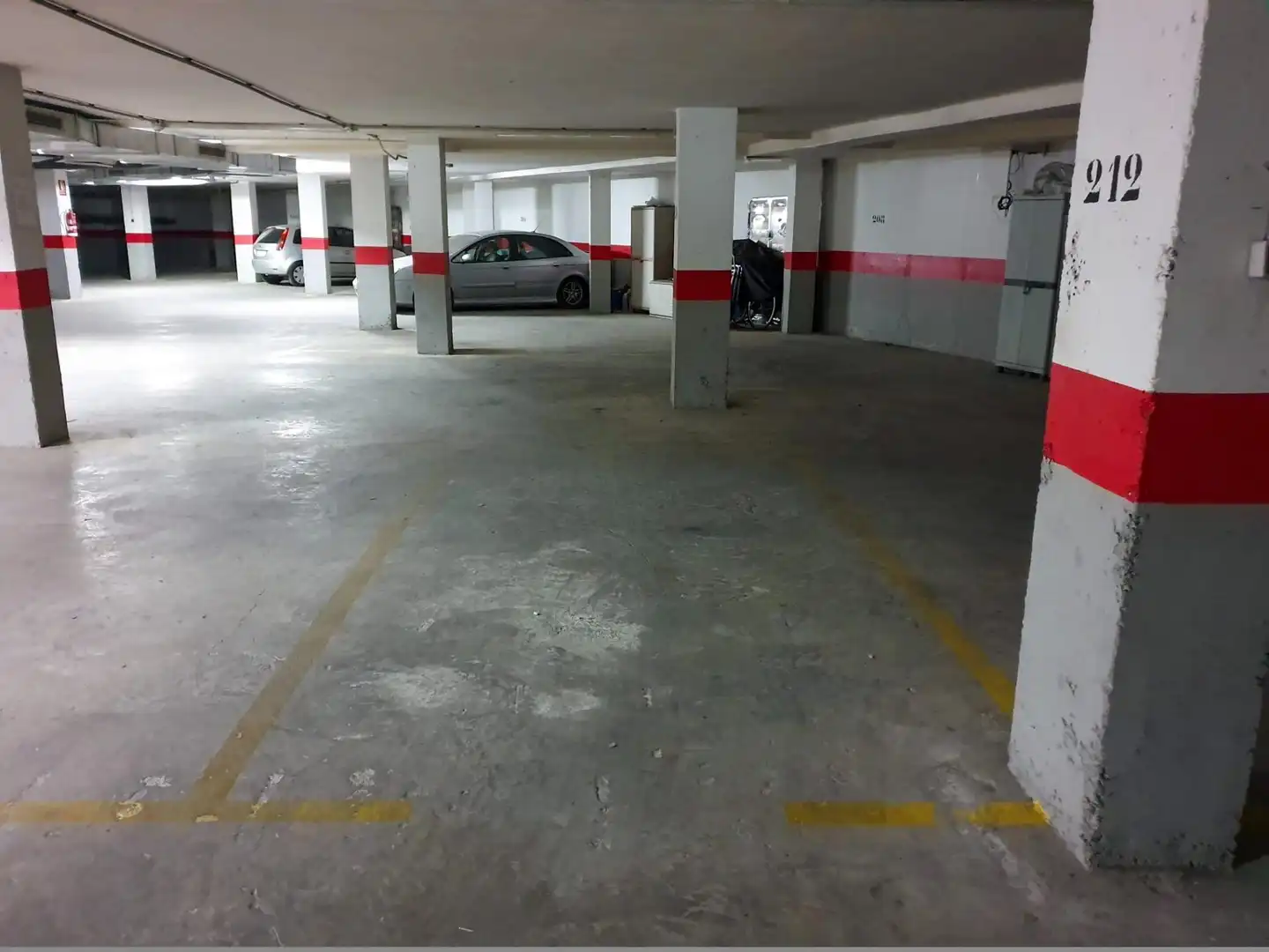 Parking de Apartamento de alquiler en Orihuela con Aire acondicionado, Calefacción y Jardín privado