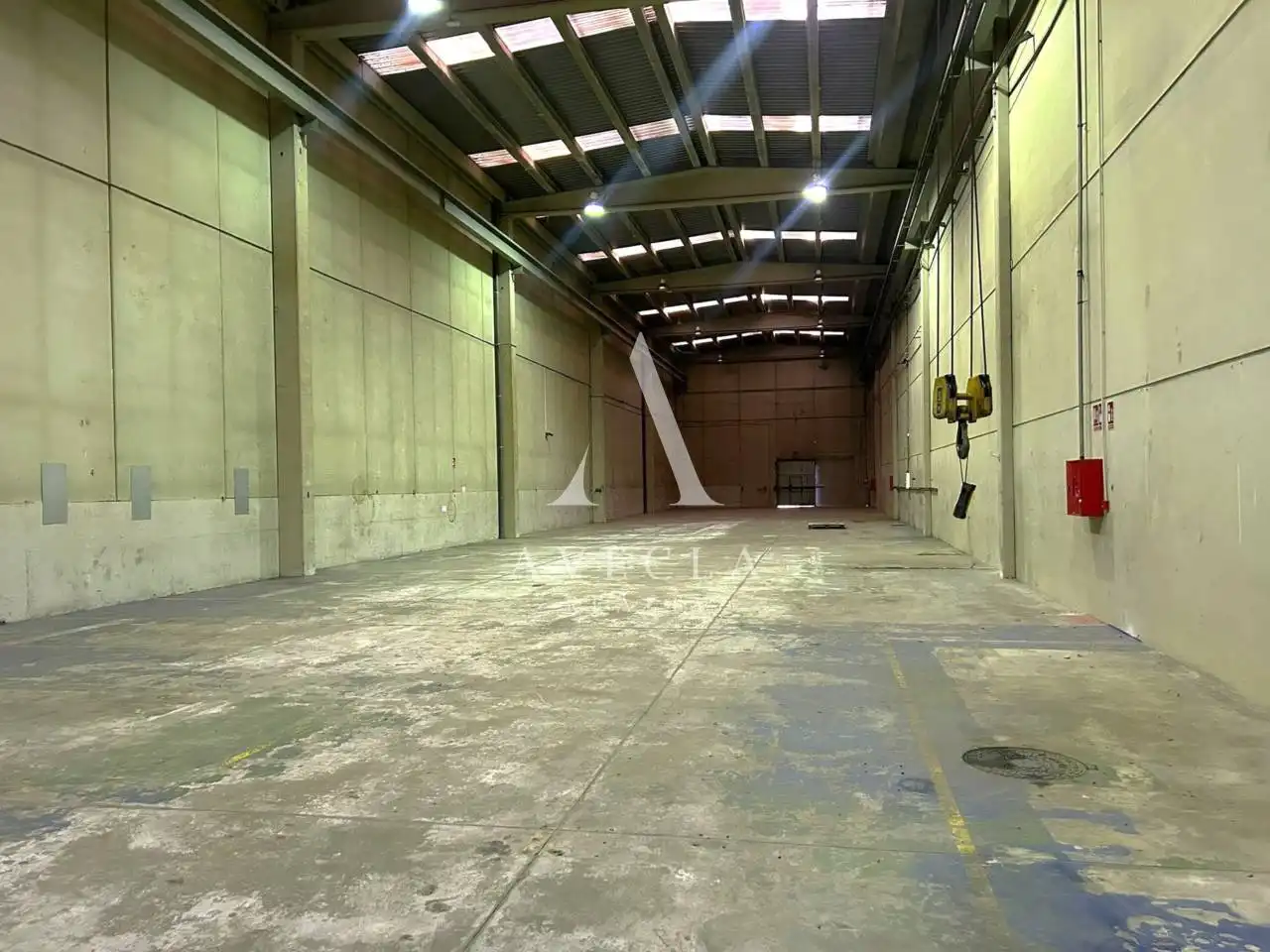 Nave industrial de alquiler en Ripollet