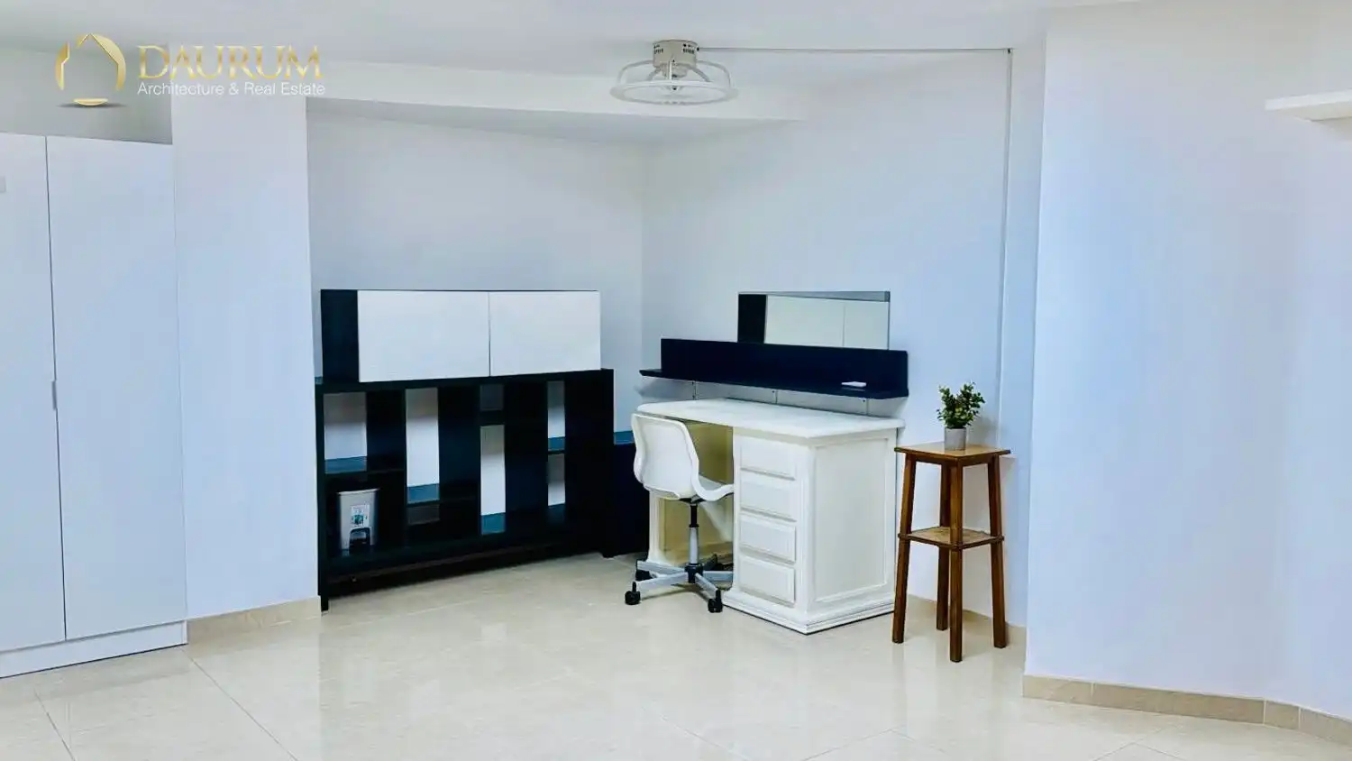 Sala de estar de Oficina en venta en Quart de Poblet con Aire acondicionado, Terraza y Amueblado