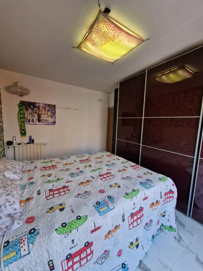 Habitación de Piso en venta en Badalona con Trastero, Horno y Balcón