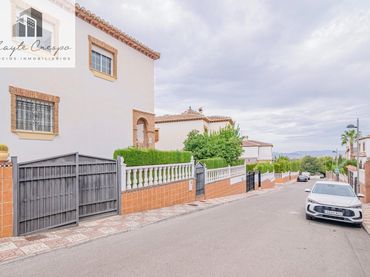 Maison jumelée à vendre à Calle BUERO VALLEJO 4