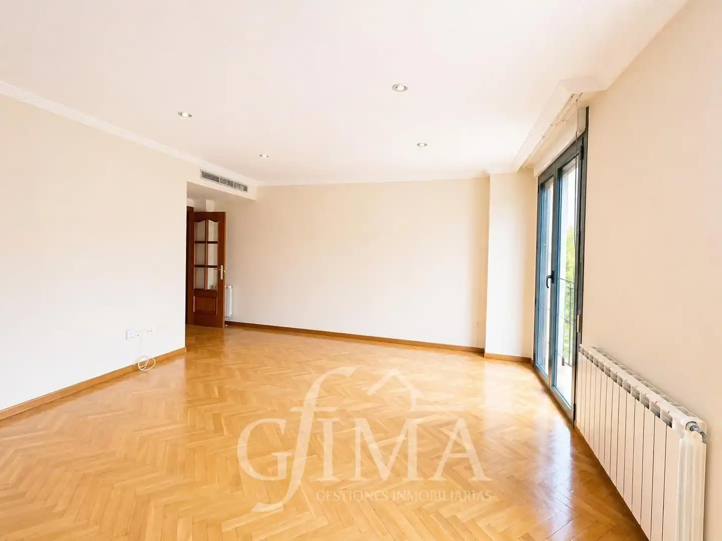 Bedroom of Flat for sale in Tomelloso  with Air Conditioner, Heating and Parquet flooring