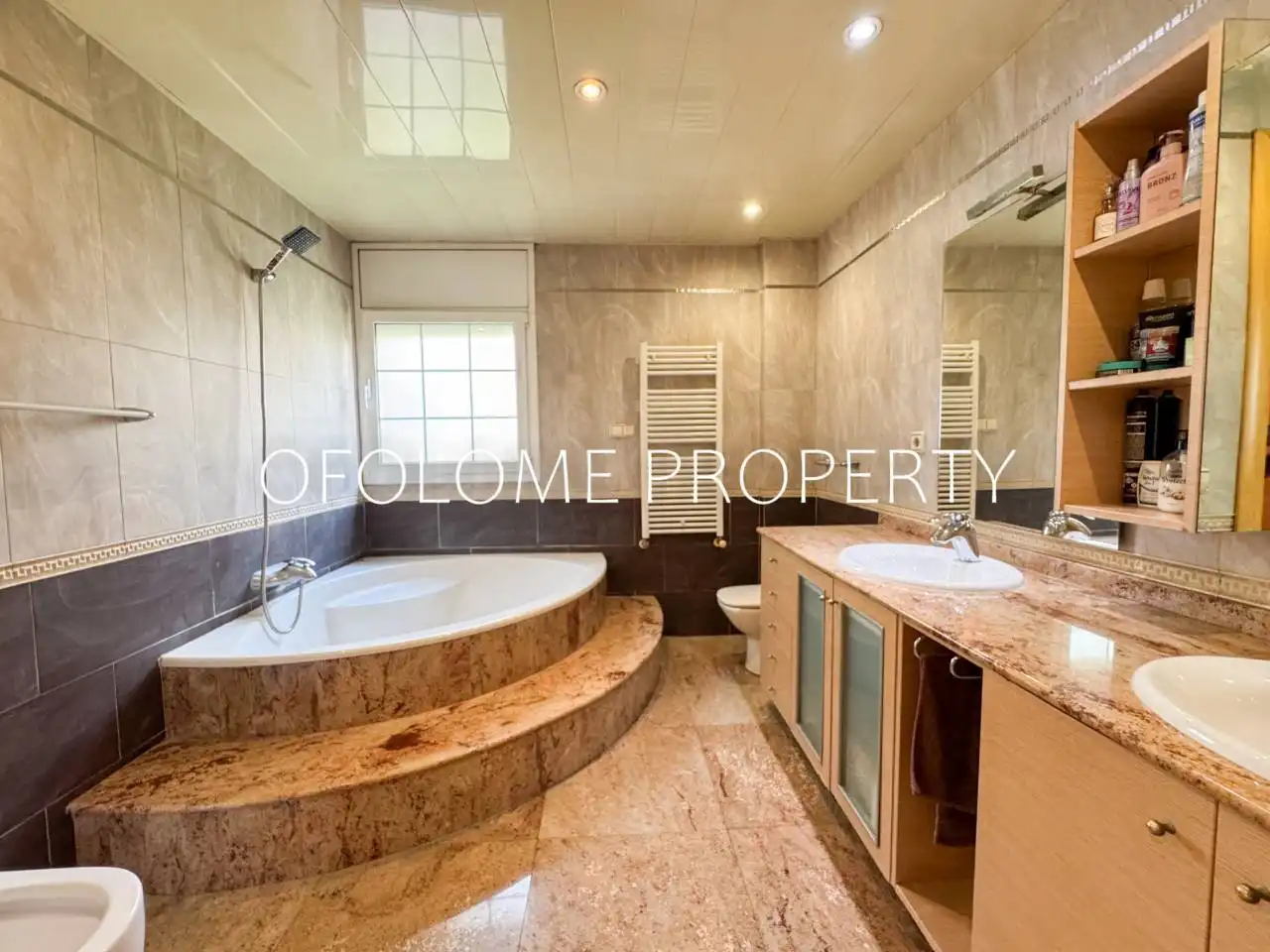 Baño de Casa o chalet en venta en Santa Perpètua de Mogoda con Aire acondicionado, Calefacción y Jardín privado