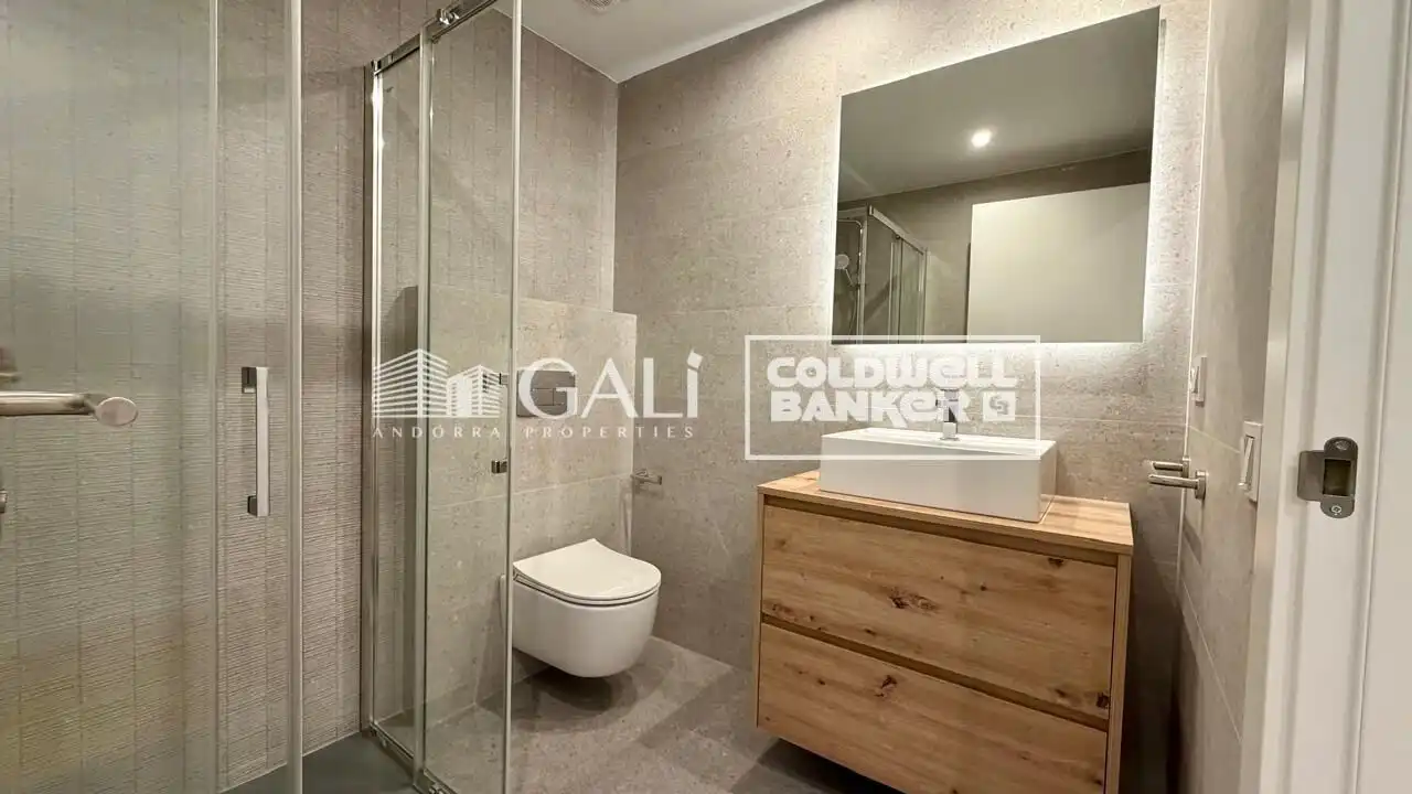 Baño de Piso de alquiler en Andorra la Vella con Aire acondicionado, Calefacción y Terraza
