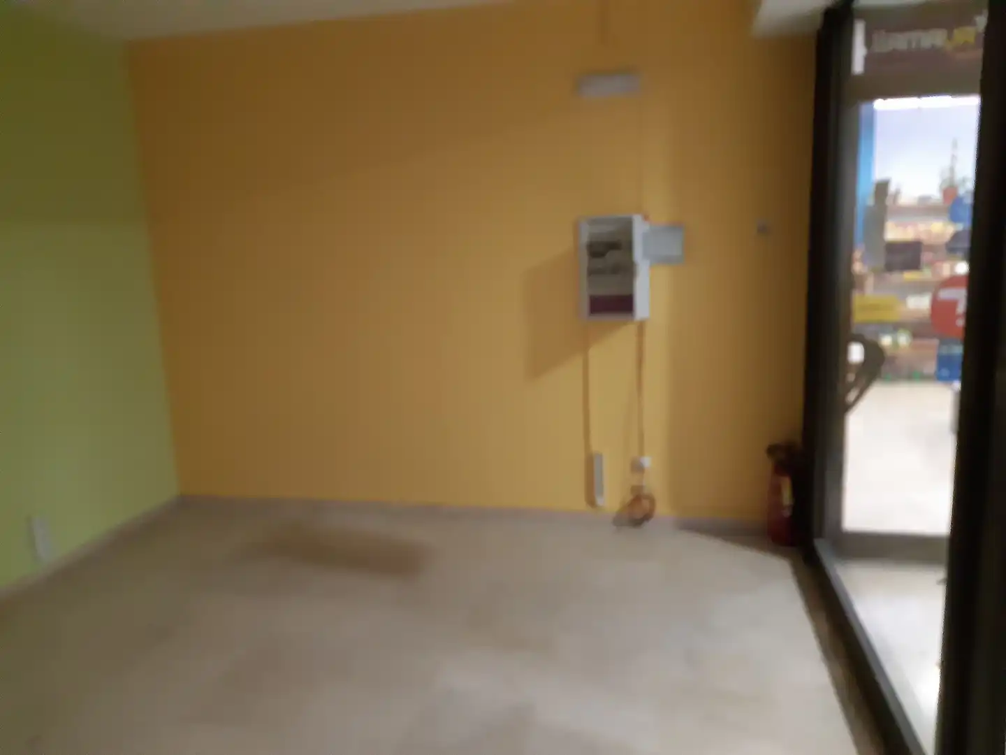 Local comercial en venda a Calle Comandante Fortea, imagen 3