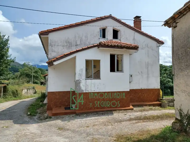 Außenansicht von Einfamilien-Reihenhaus zum Verkauf in Oviedo  mit Privatgarten, Möbliert und Ofen