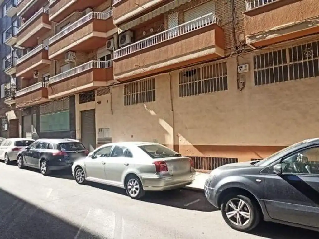 Local comercial en venda a Calle la Carolina, imagen 3