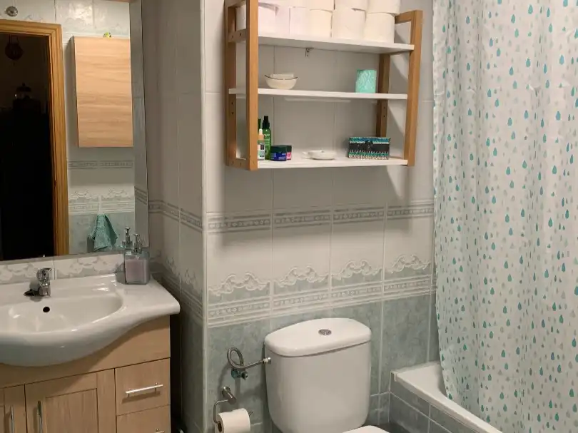 Bathroom of Flat for sale in Navalagamella, Madrid