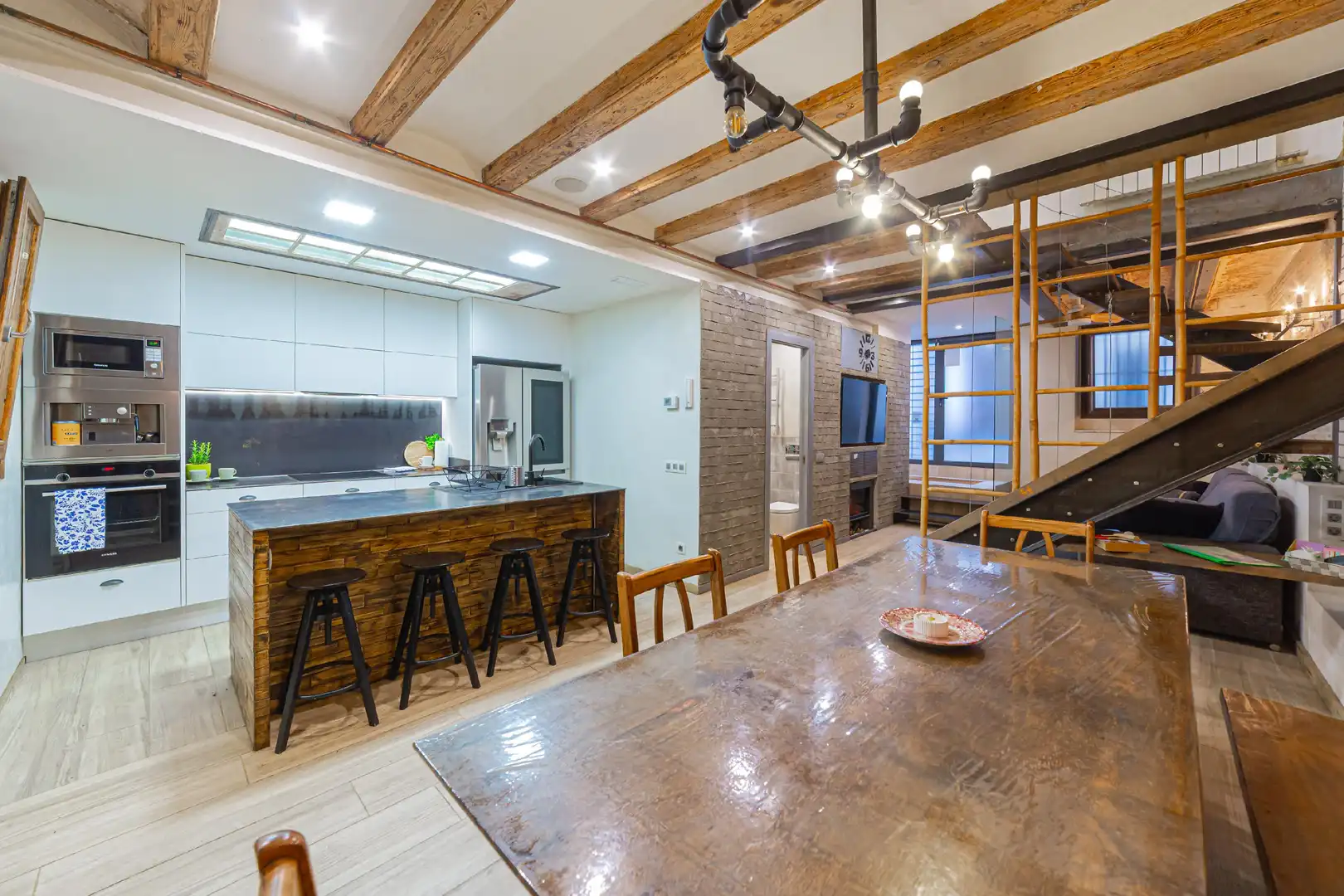 Cuina de Dúplex en venda en Barcelona amb Aire condicionat, Calefacció i Parquet