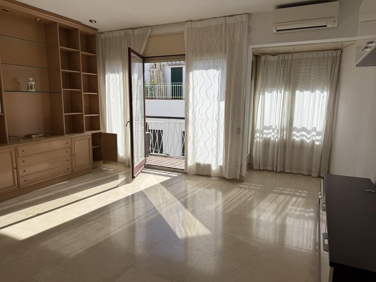 Sala d'estar de Dúplex en venda en Badalona amb Terrassa i Moblat