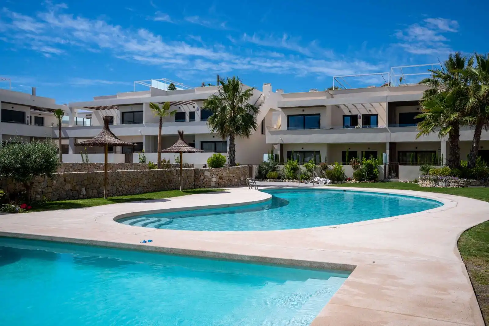 Piscina de Apartament per a compartir en Torrevieja amb Aire condicionat, Calefacció i Terrassa
