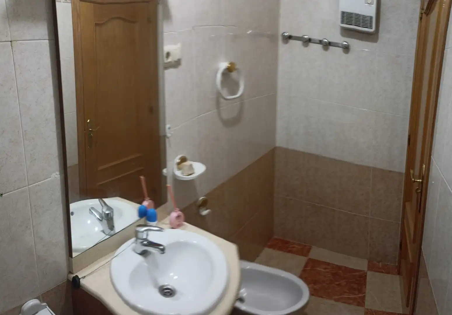 Bathroom of Flat for rent in Carabaña  with Air Conditioner, Heating and Washing machine