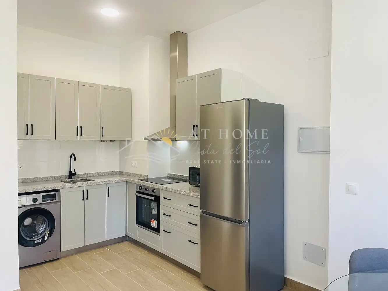 Cuina de Apartament en venda en Torrox amb Terrassa i Forn