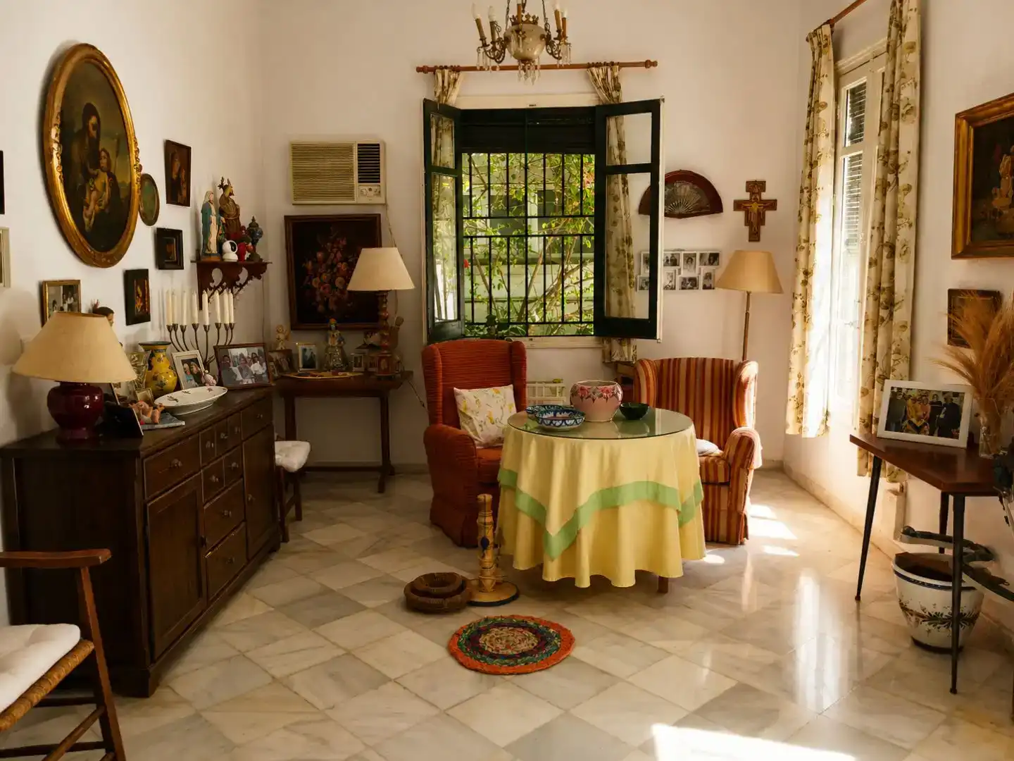 Living room of Flat for sale in Sevilla  with Private garden