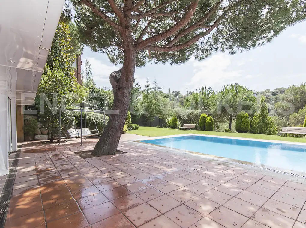 Jardín de Casa o chalet en venta en Barcelona con Aire acondicionado, Calefacción y Jardín privado
