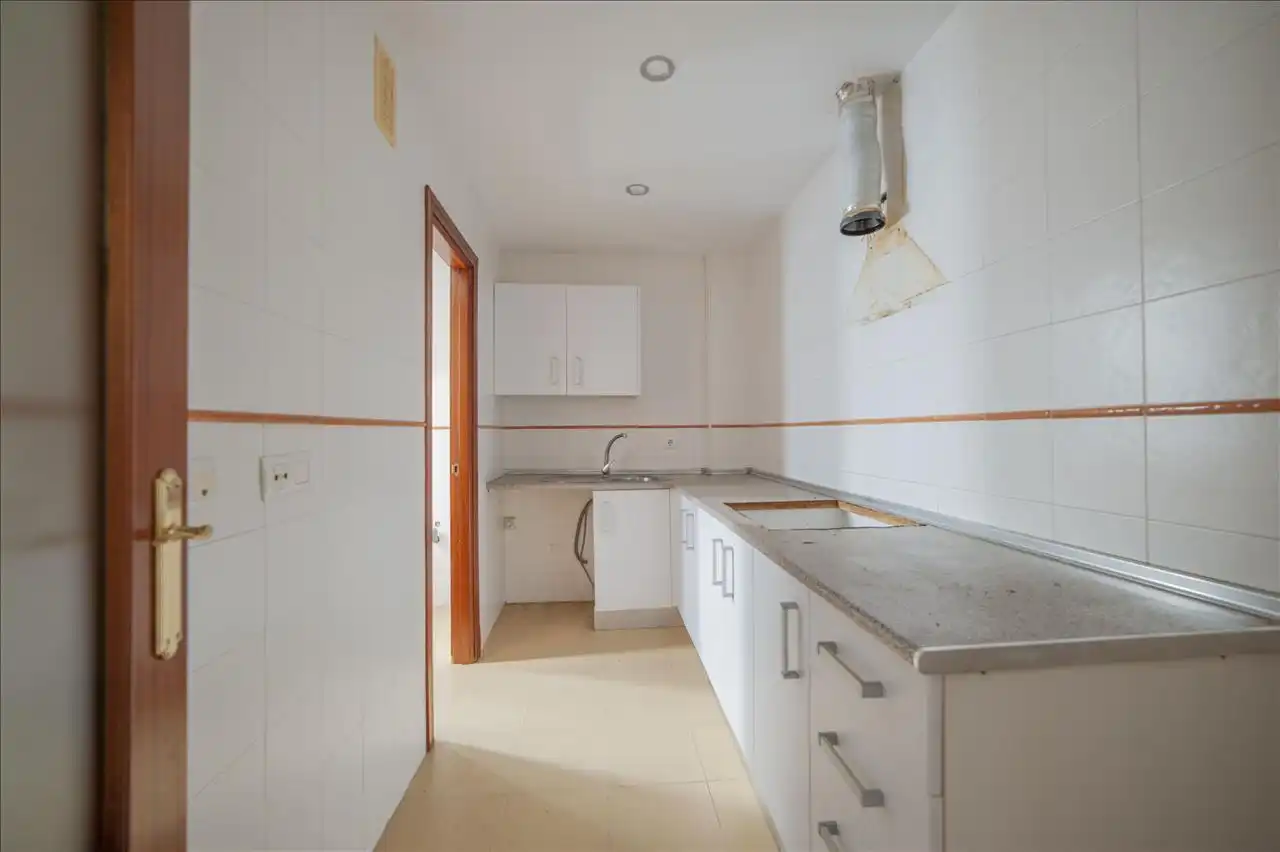 Cuina de Pis en venda en Sevilla amb Traster
