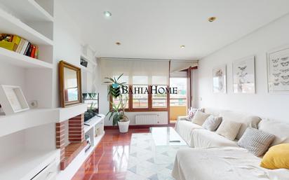 Living room of Flat for sale in Santander  with Terrace and Balcony