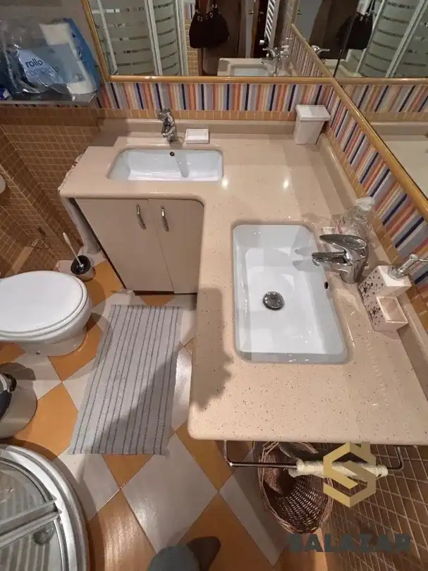 Baño de Piso de alquiler en Bilbao  con Calefacción