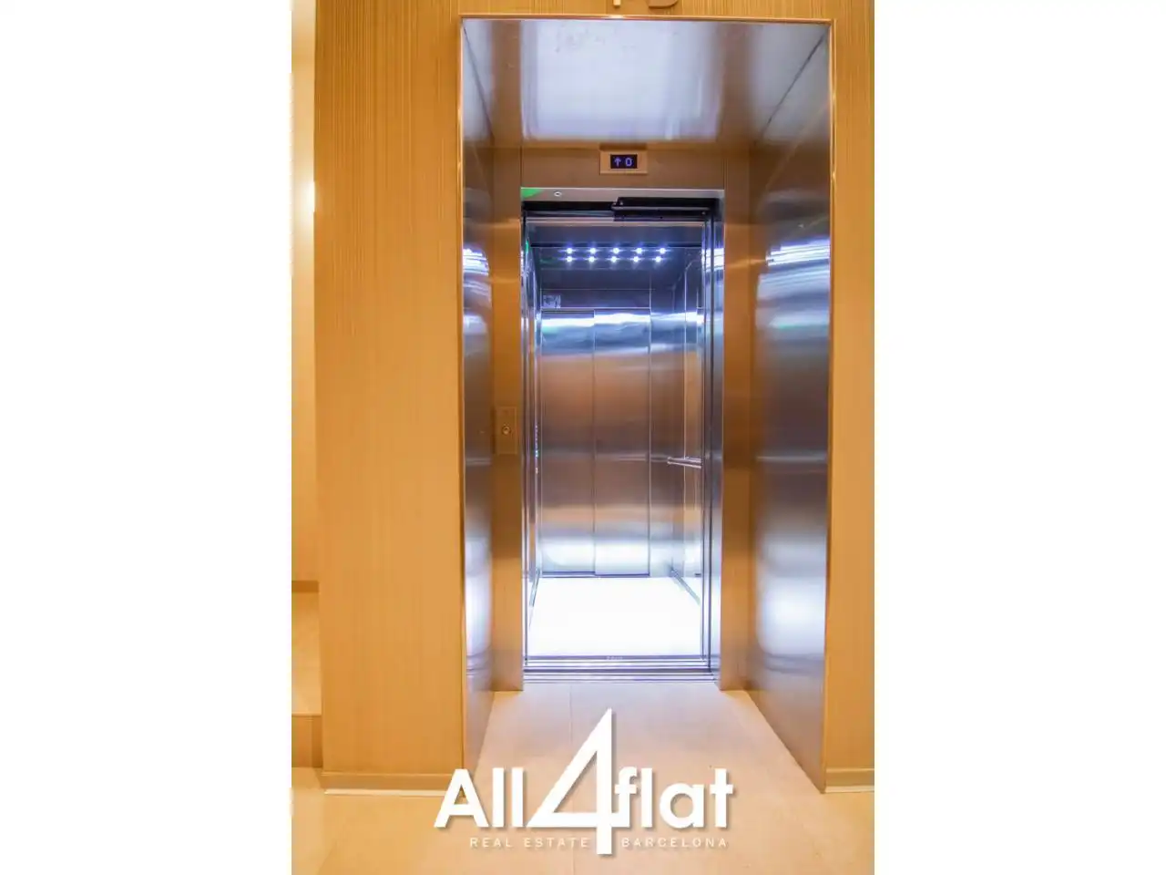 Flat for rent in Barcelona  with Air Conditioner, Heating and Furnished