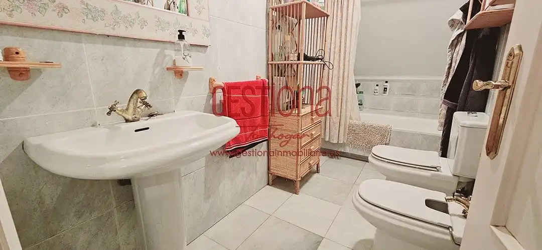 Baño de Casa o chalet en venta en Solórzano con Jardín privado, Amueblado y Alarma
