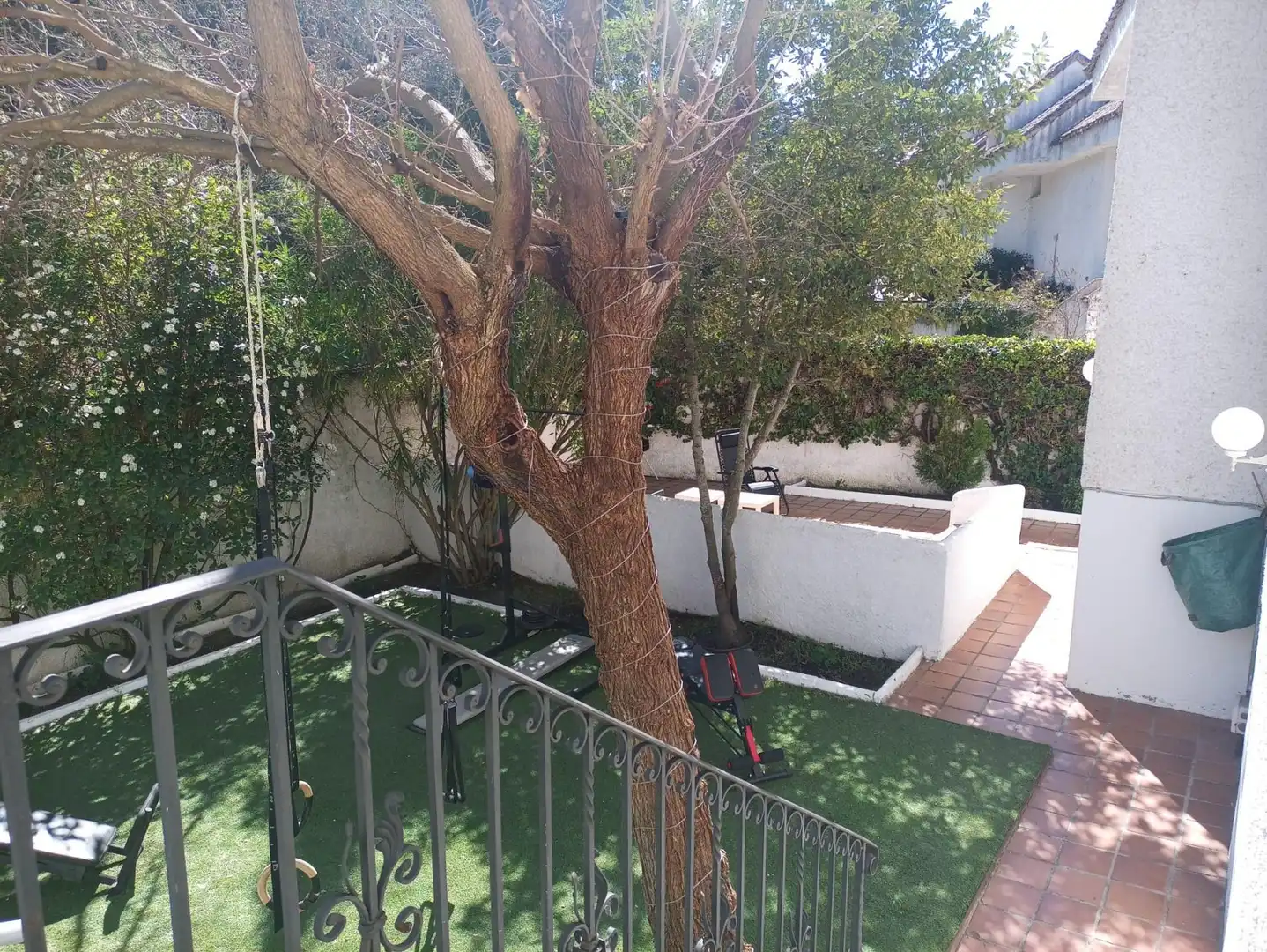 Jardí de Casa adosada en venda en Las Rozas de Madrid amb Aire condicionat, Calefacció i Jardí privat