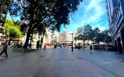 Vista exterior de Local en venda en  Huelva Capital