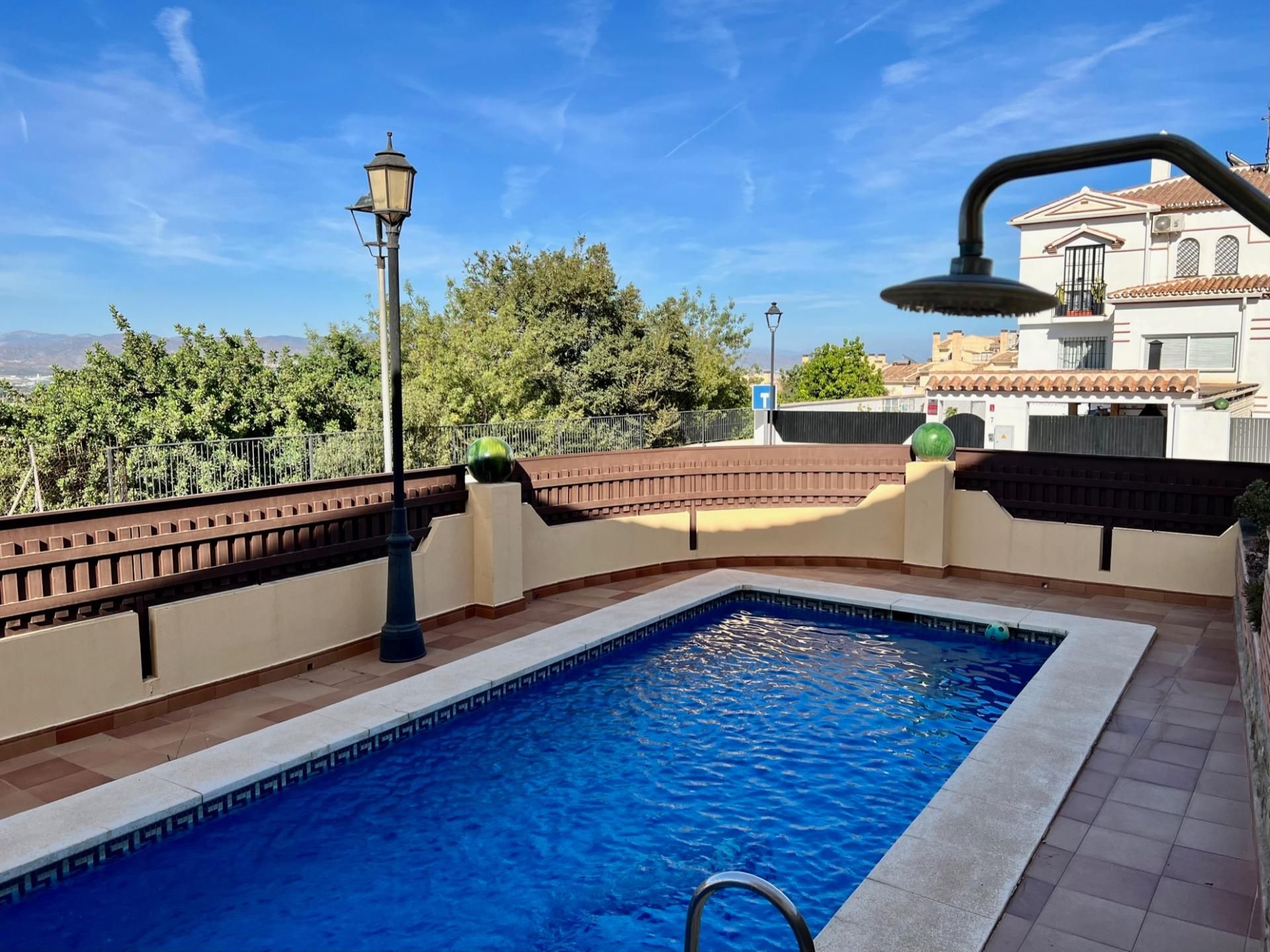 Piscina de Casa adosada en venta en Alhaurín de la Torre con Aire acondicionado, Jardín privado y Terraza