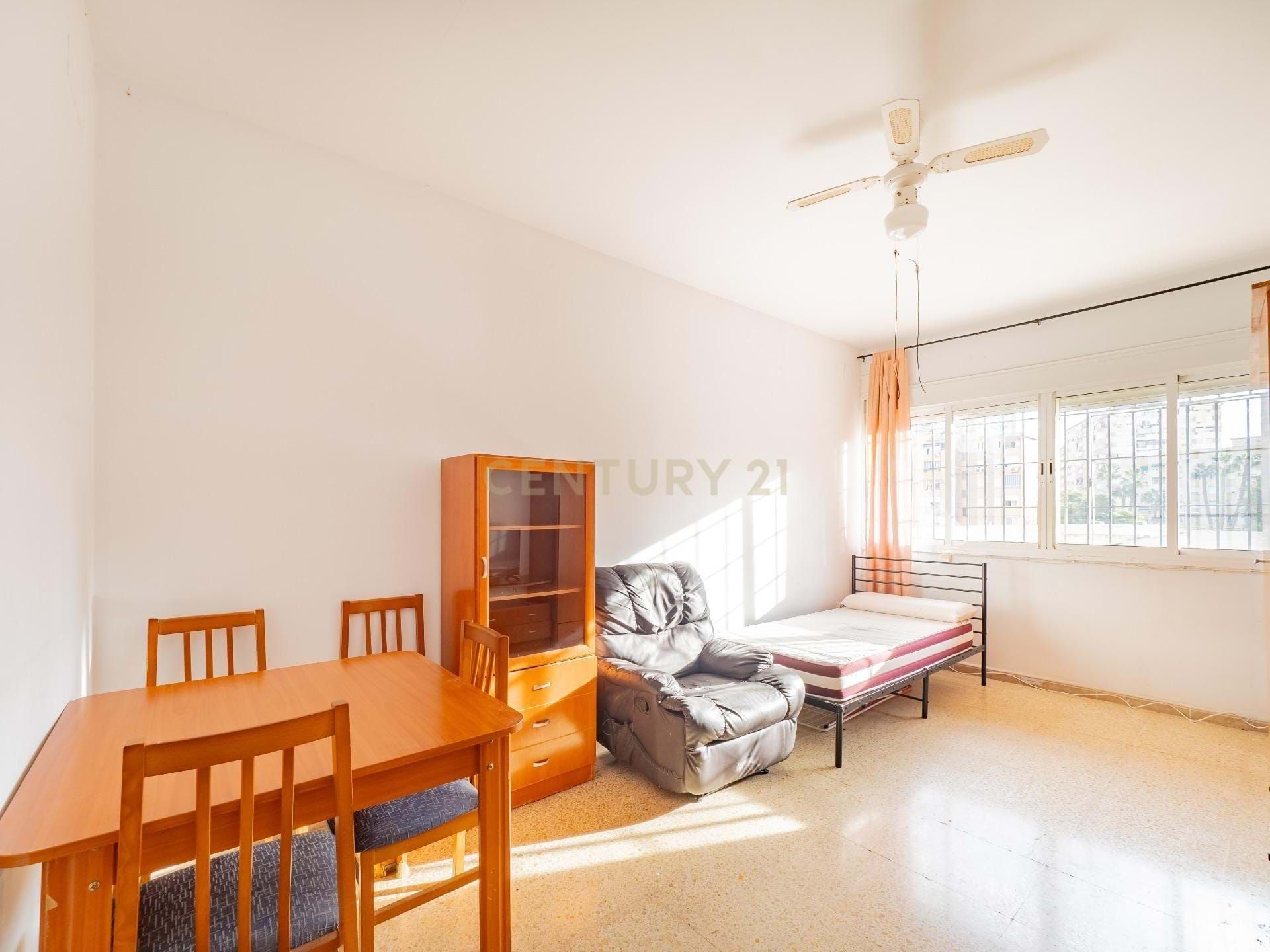 Flat for sale in C. Juan Antonio Tercero, 5, Bailén-Miraflores, 290, -1, Parque Victoria Eugenia, Bailén - Miraflores