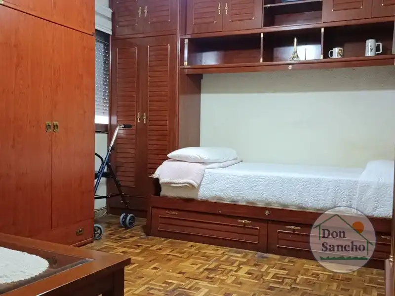 Habitación de Piso en venta en Valladolid con Calefacción