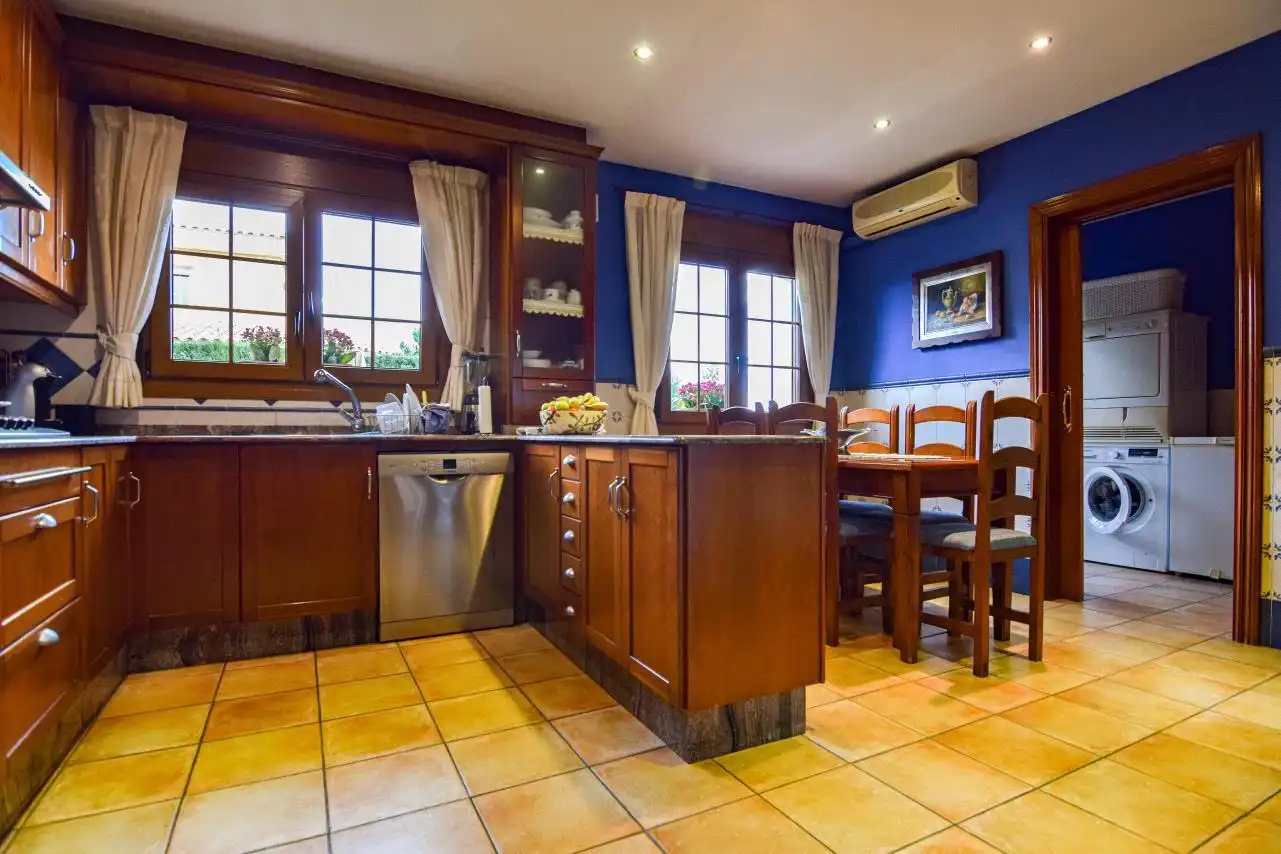 Kitchen of Houses for sale in La Nucia  with Air Conditioner, Heating and Swimming Pool
