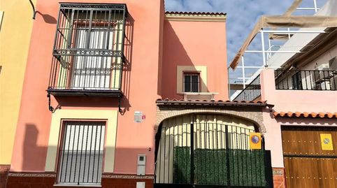 Foto 2 de Casa adosada en venta en Calle Blas Infante, 64, Brenes, Sevilla