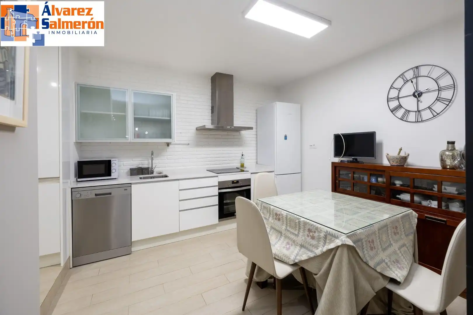 Piso en venta en Calle PEDRO ANTONIO DE ALARCON, Fígares