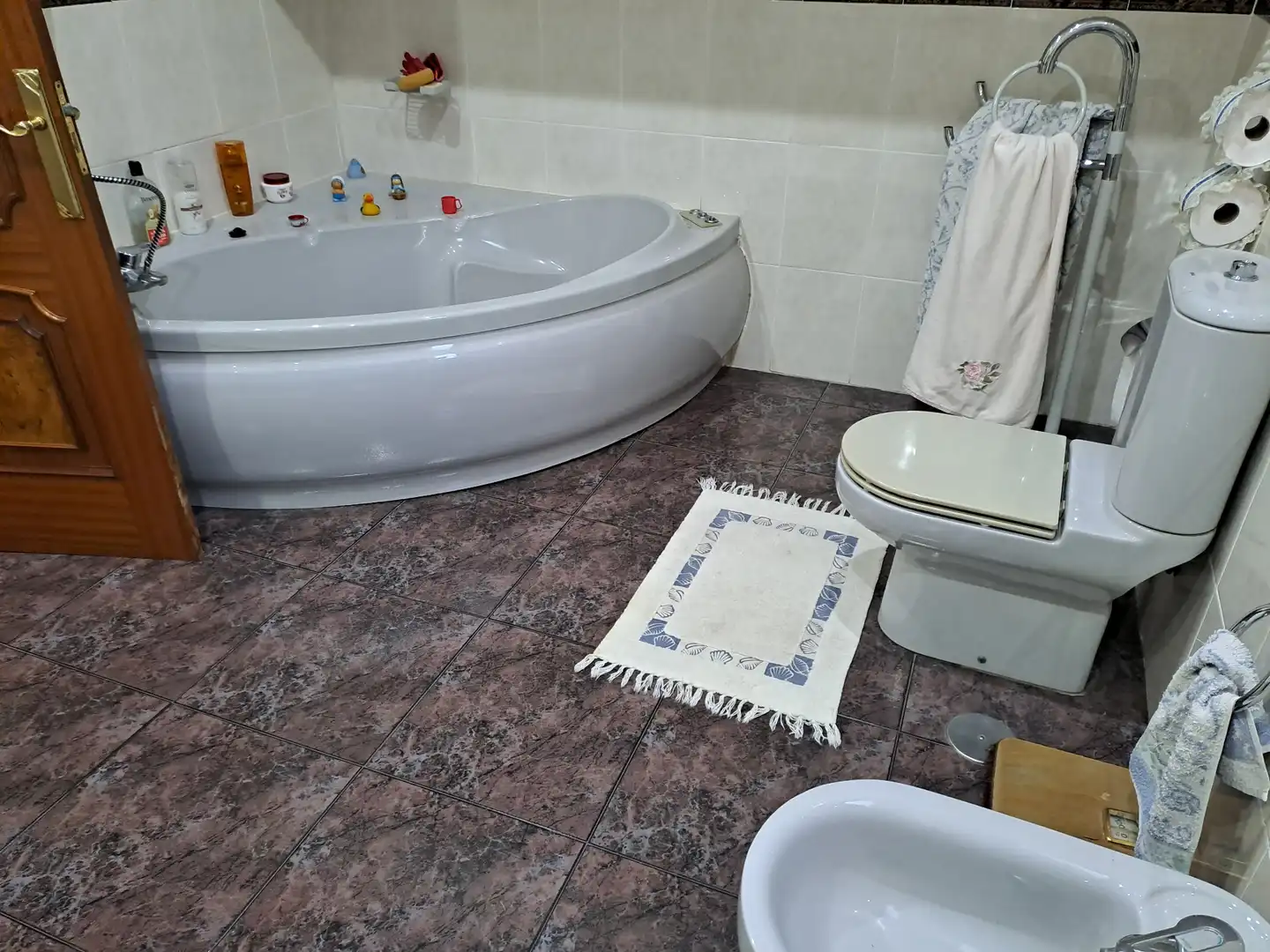 Bathroom of Houses for sale in Aranjuez  with Air Conditioner, Heating and Private garden