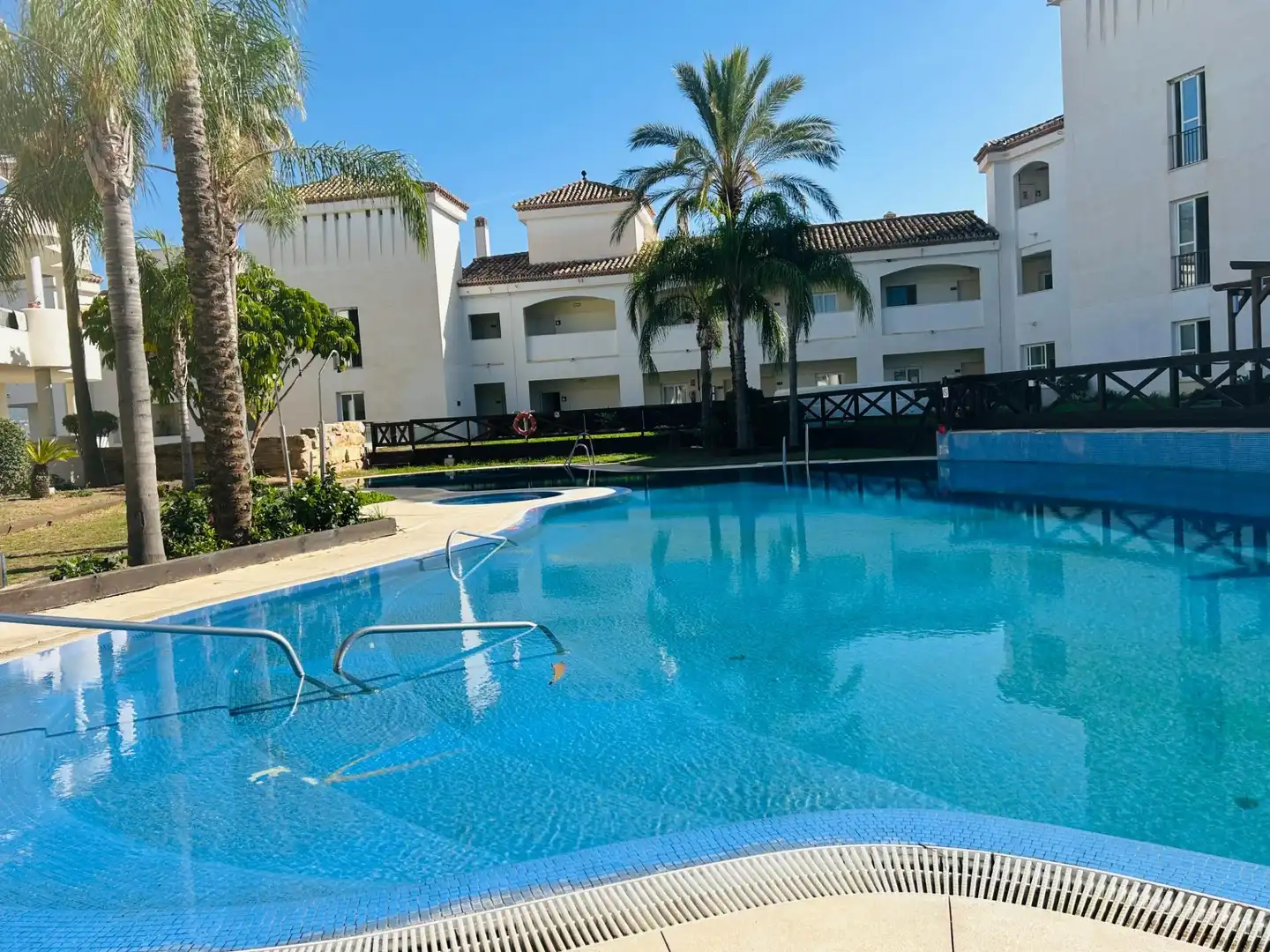 Schwimmbecken von Wohnungen zur Miete in Mijas mit Klimaanlage, Terrasse und Möbliert