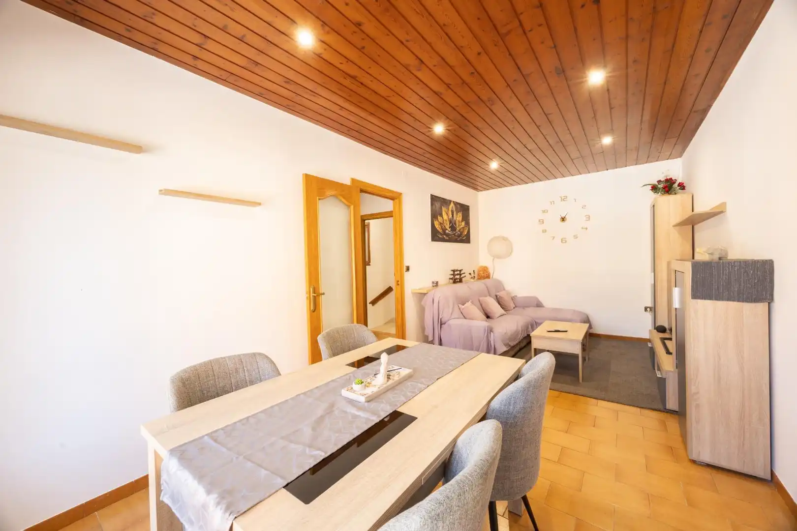 Detached homes for sale in Carrer del Collsacabra, Roda de Ter