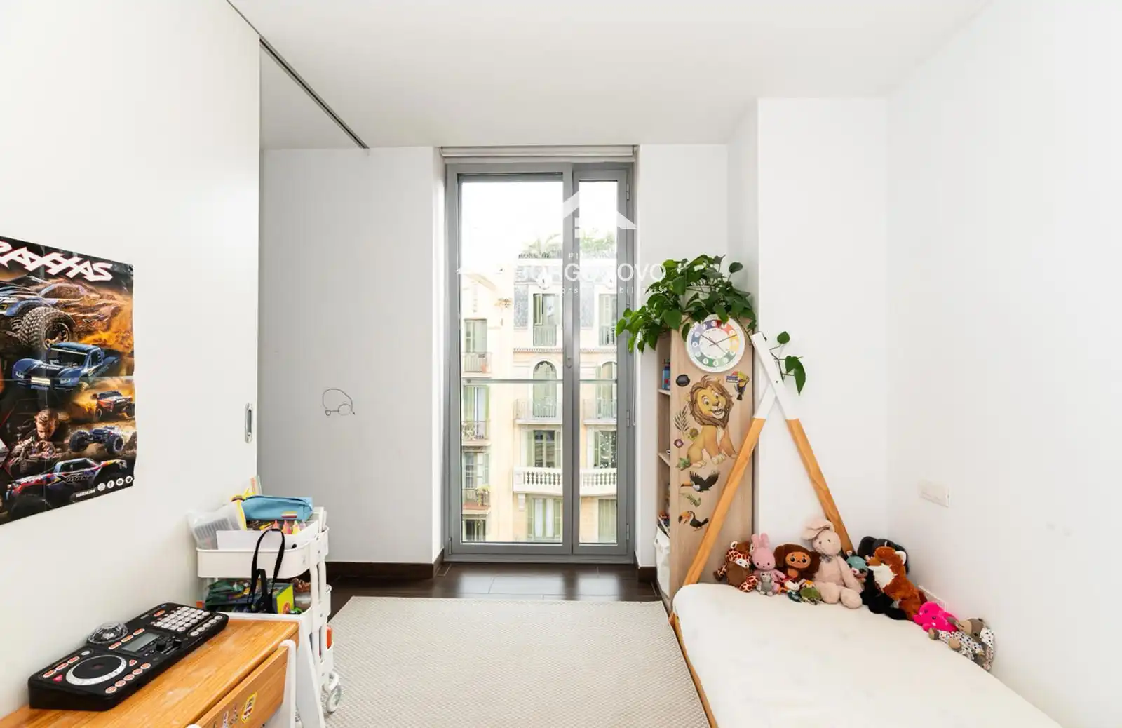 Schlafzimmer von Wohnung zum Verkauf in Barcelona mit Klimaanlage und Heizung