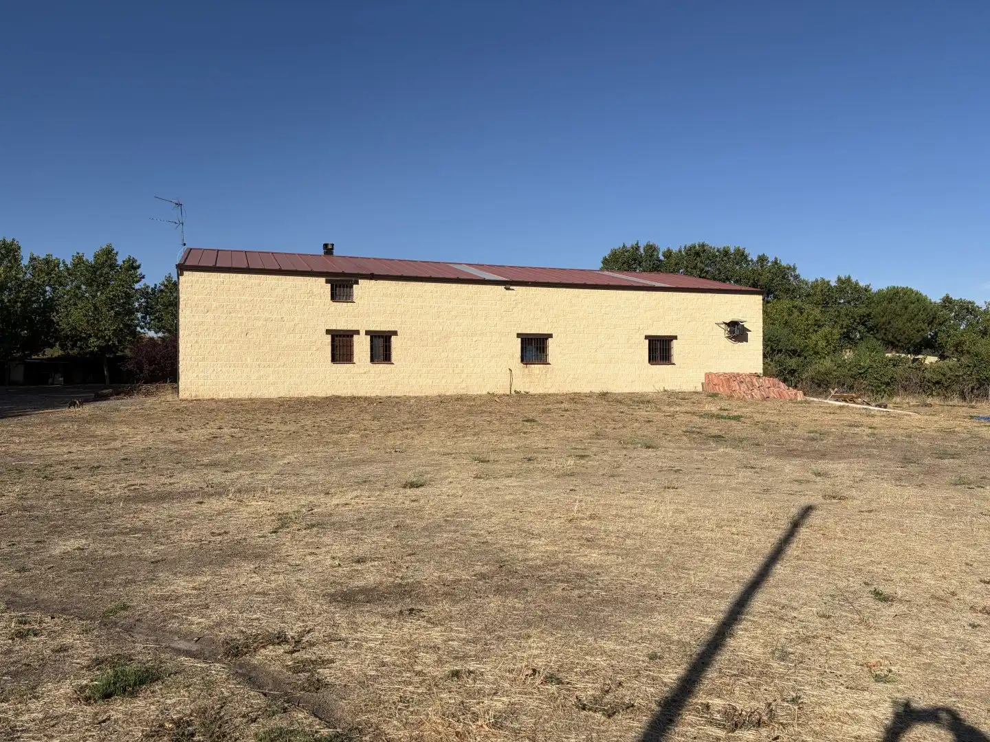 Vista exterior de Casa o xalet en venda en Hontanares de Eresma amb Jardí privat i Traster