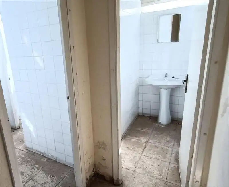 Badezimmer von Geschaftsraum zum Verkauf in As Somozas 