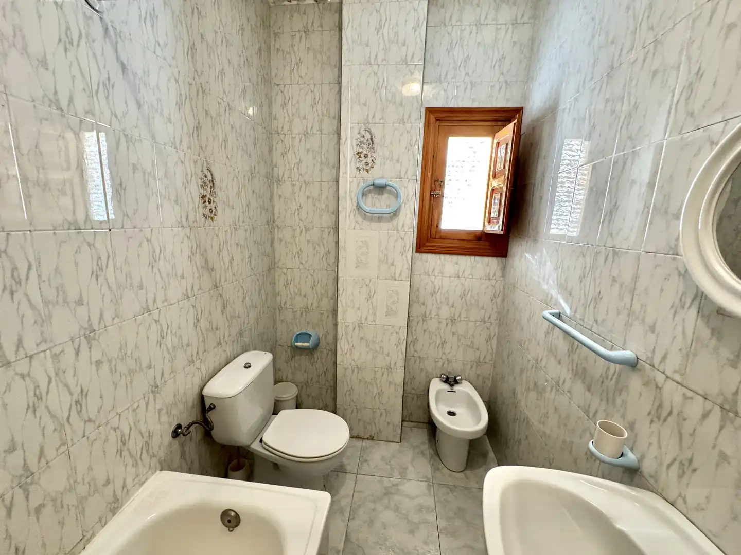 Badezimmer von Gebäude zum Verkauf in Válor
