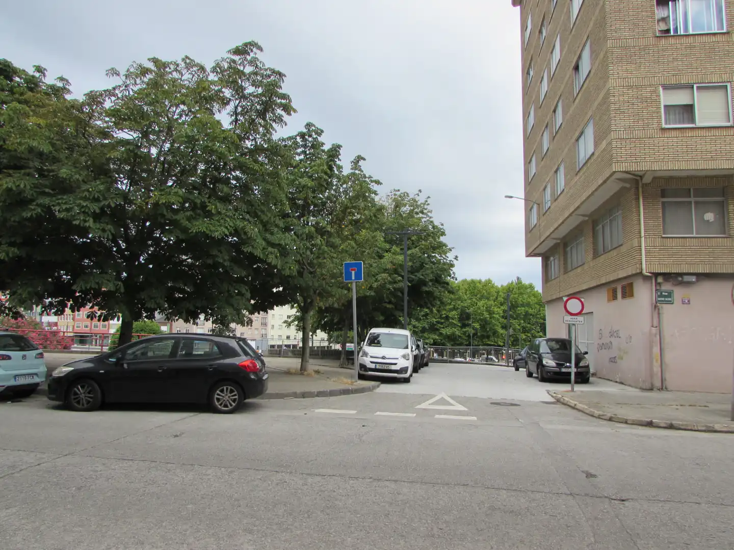 Aparcament de Pis en venda en Ferrol amb Calefacció, Traster i Moblat