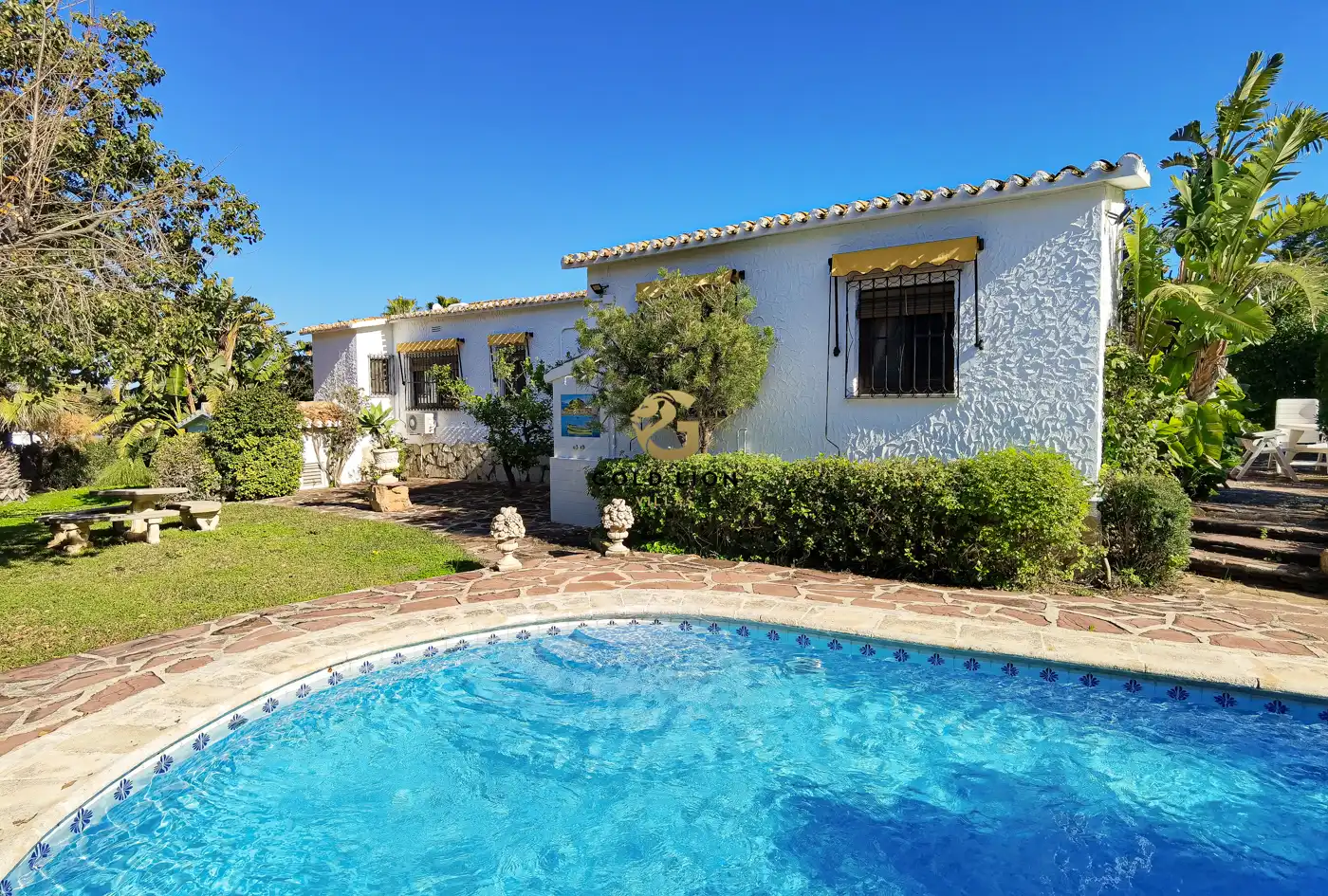 Swimming pool of Houses for sale in Dénia  with Air Conditioner, Heating and Private garden