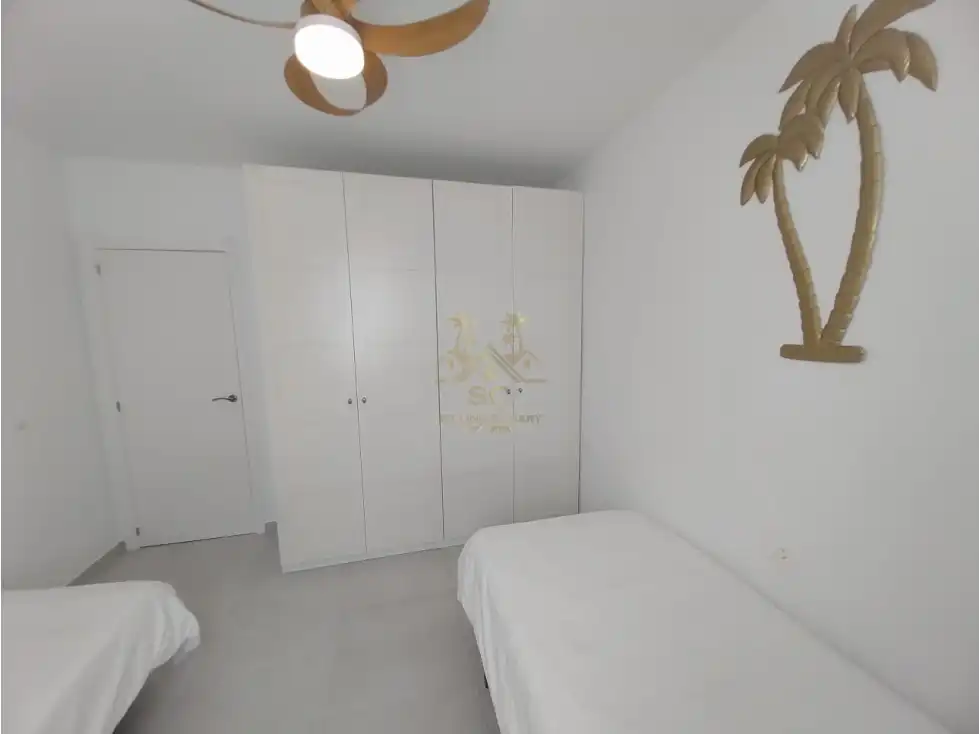 Apartamento con piscina en venta en Costa Adeje, imagen 11