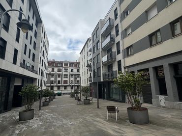 Wohnung mit Aufzug zum Verkauf in Ramón y Cajal Zeharkalea