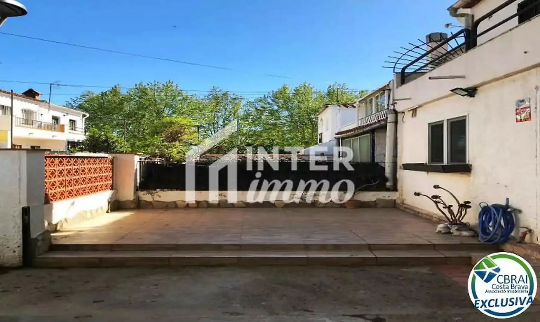 House with garden for sale in Calle Puigmal D 5