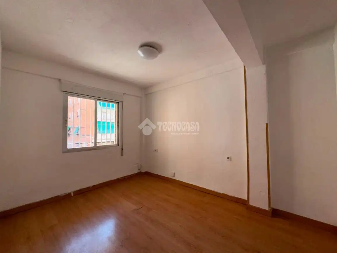 Habitación de Piso en venta en Madrid con Terraza y Balcón