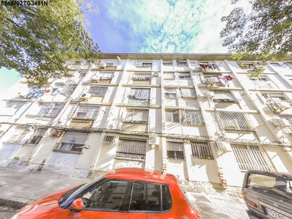 Piso en venta en C/ Cráter