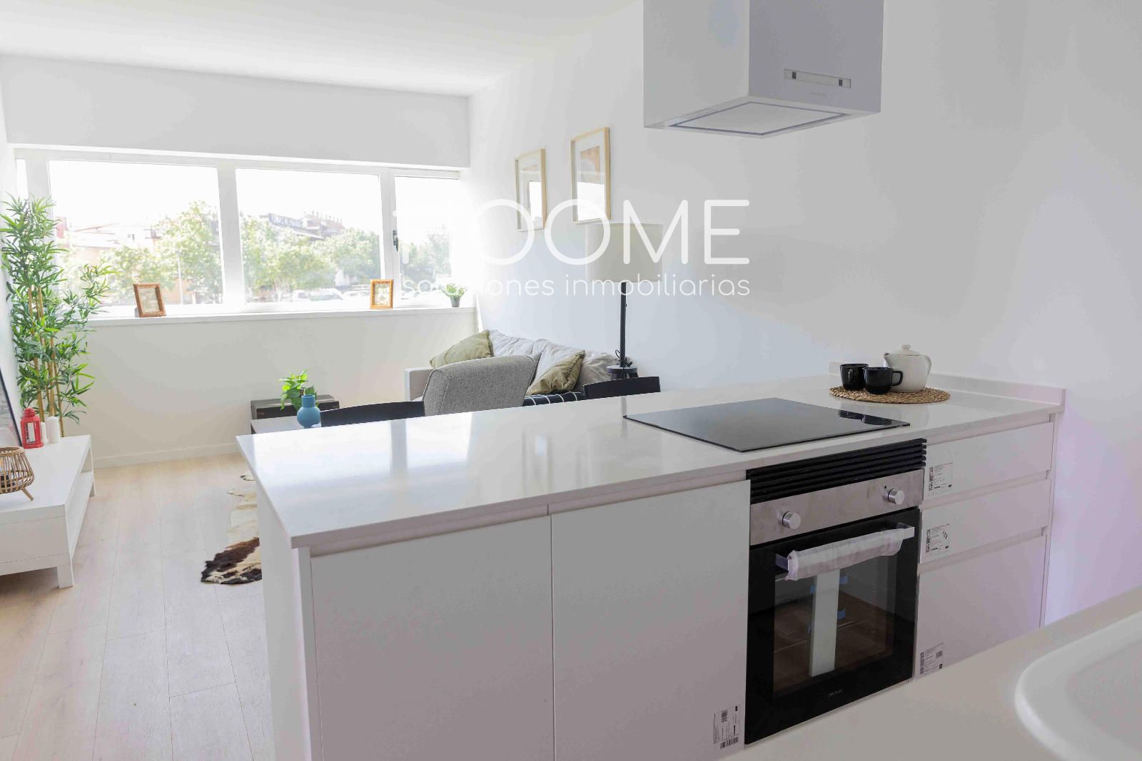 Exterior view of Flat for sale in San Sebastián de los Reyes  with Air Conditioner, Heating and Parquet flooring